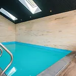 Panoramic Retreat With Pool 度假居