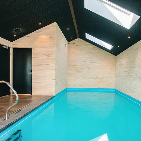 Panoramic Retreat With Pool Sjolund