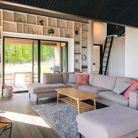 Panoramic Retreat With Pool Holiday home